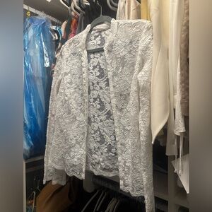 Elegant White Lace Top from the 90s!